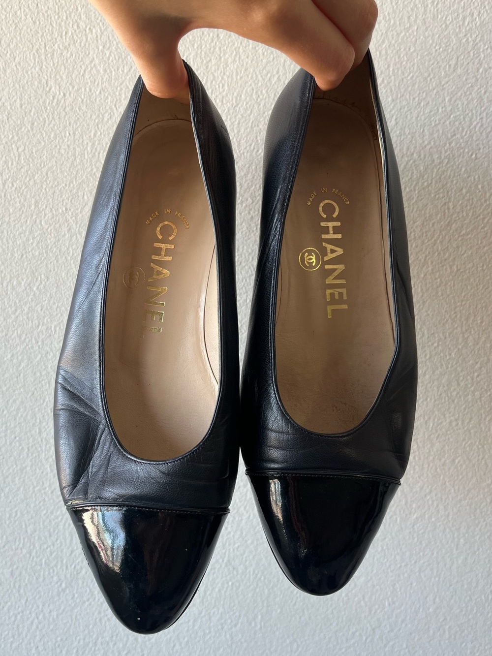 CHANEL Black Leather Patent Cap-Toe Ballet Flats